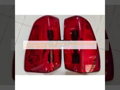 कार एक्सेसरीज पार्ट्स कार एबीएस प्लास्टिक संशोधित एलईडी रियर टेल लैंप Mazda BT50 2021 के लिए